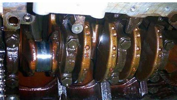 汽车保养用品爱德林&MOC到底多久换机油更划算