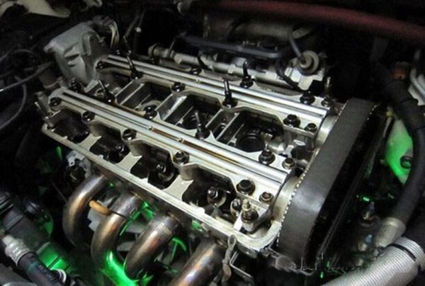 这是勤保养的发动机状况 汽车养护品-爱德林&MOC